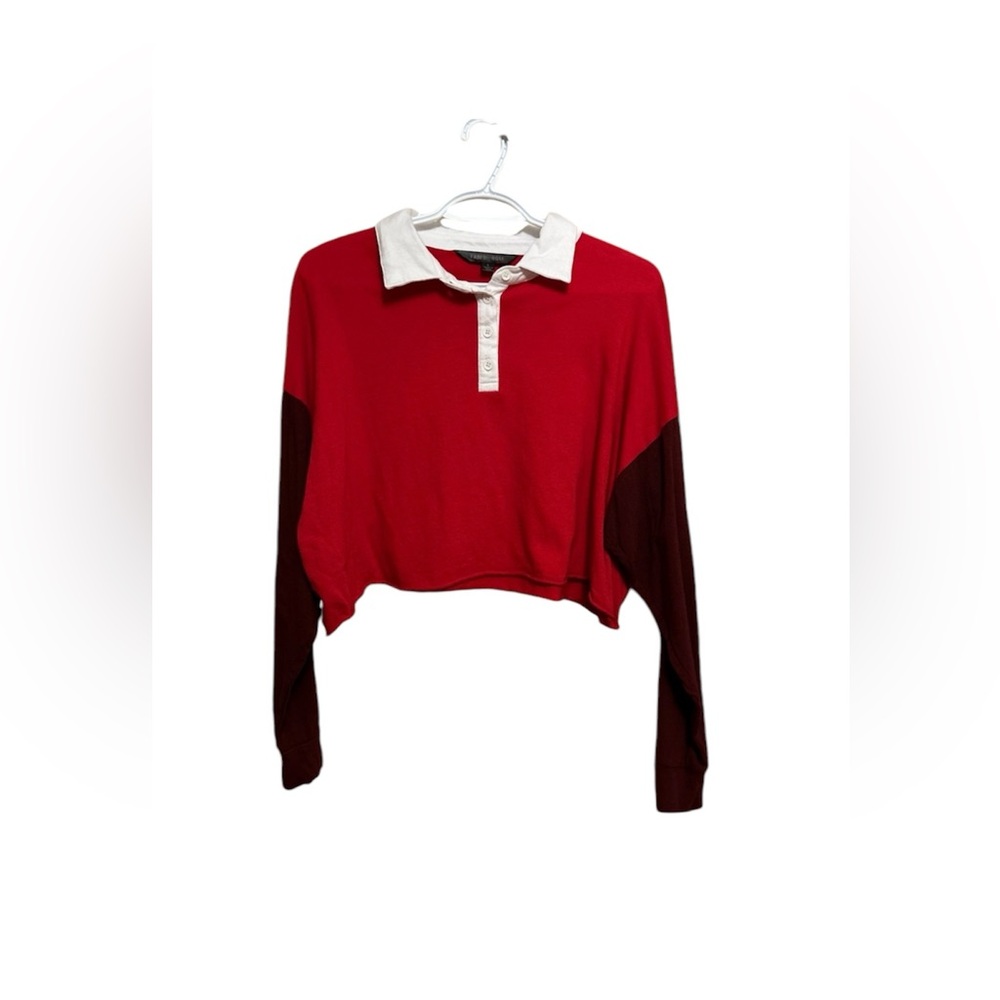 Brand new without tags womens cropped longsleeve polo size medium!